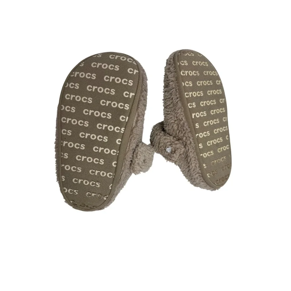 🔥Crocs Classic🤎 Fuzz-Mania Clogs Mushroom Tan Faux Fur‎ mule Slippers Kids C12